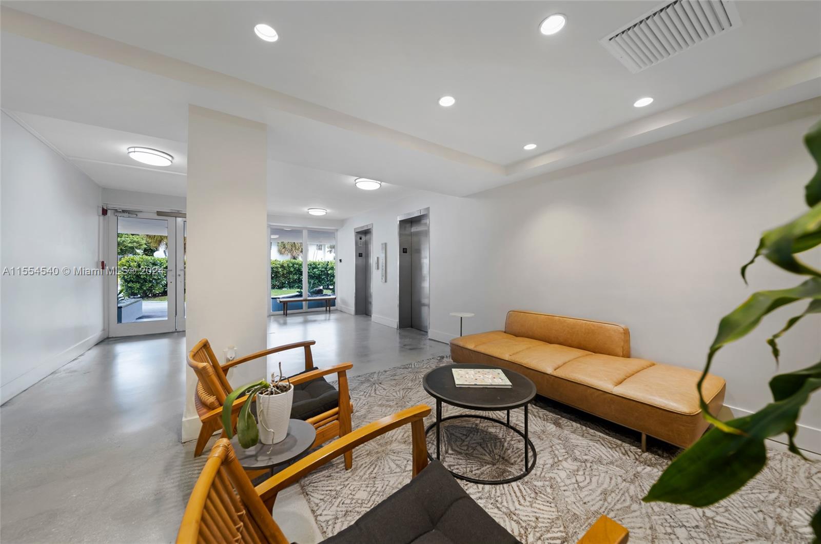 Islander Club - Residential Lease