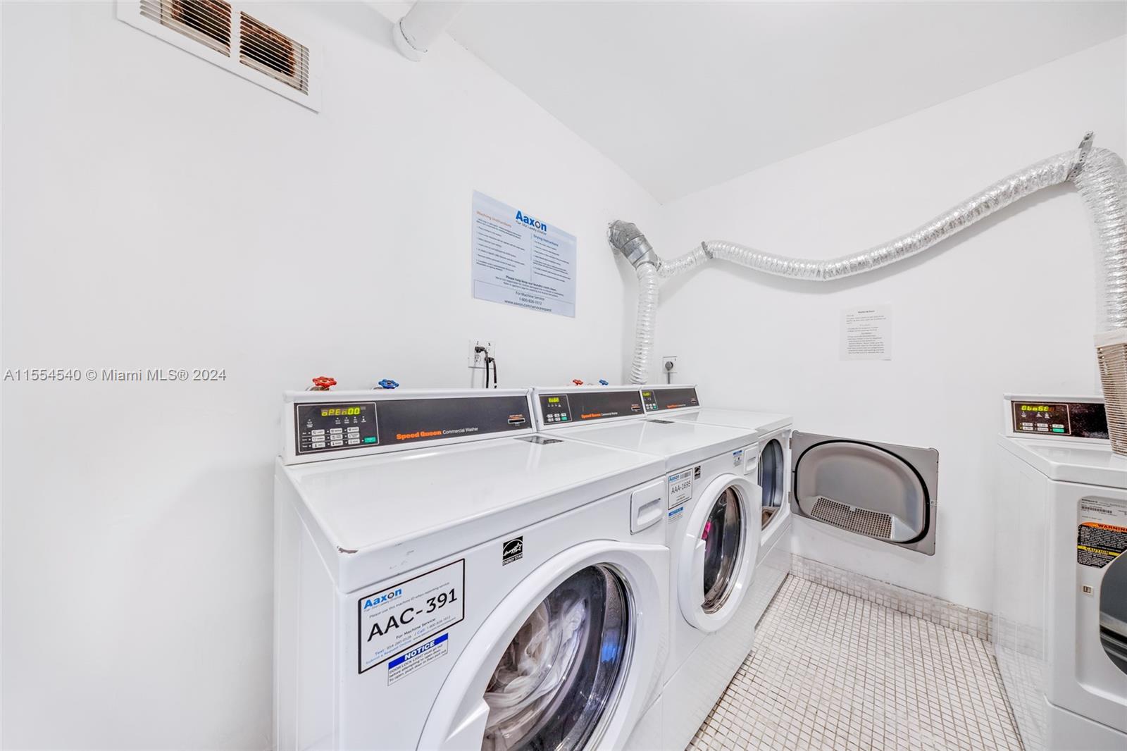 Islander Club - Residential Lease