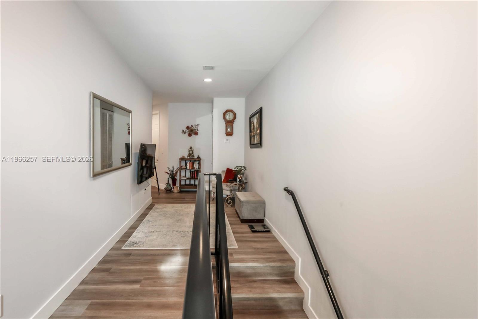 HOLLYWOOD - Residential