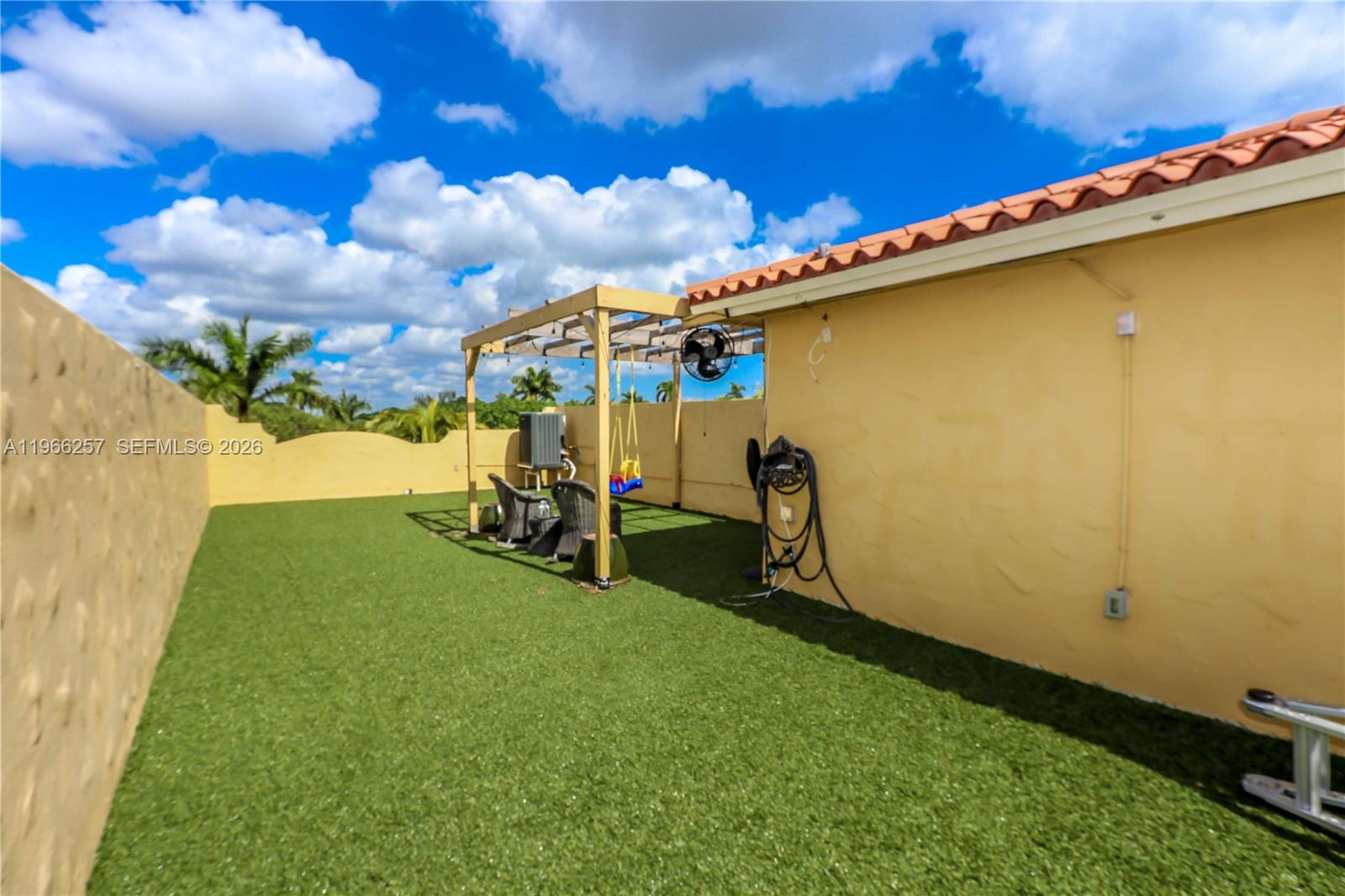 HOLLYWOOD - Residential