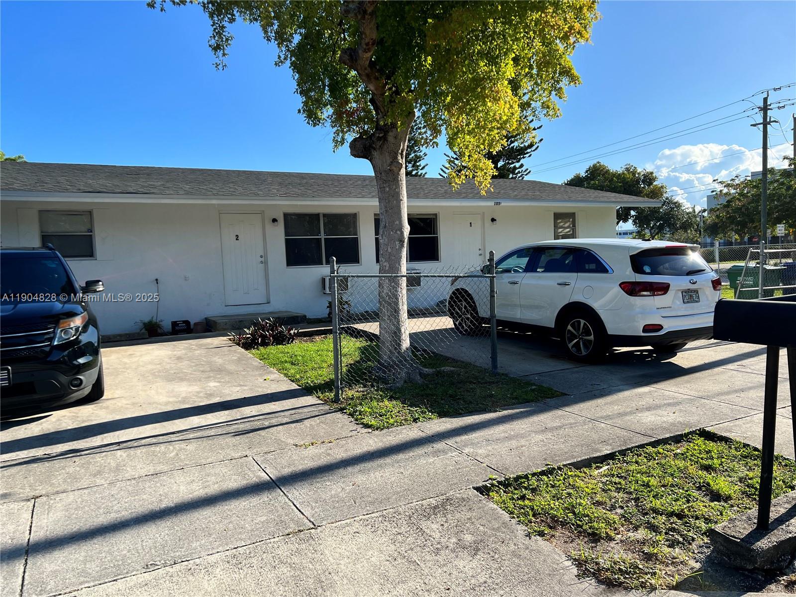FULLY REMODELED DUPLEX WITH RECENTLY NEW ROOF 2023 WITH NEW KITCHENS APPLIANCES NEW FLOORING AND MORE. CORNER LOT RIGHT NEXT TO DILLARD HIGH SCHOOL. 2 - 2 BEDROOM APARTMENTS WITH 1 BATHROOM, COME SEE TODAY.