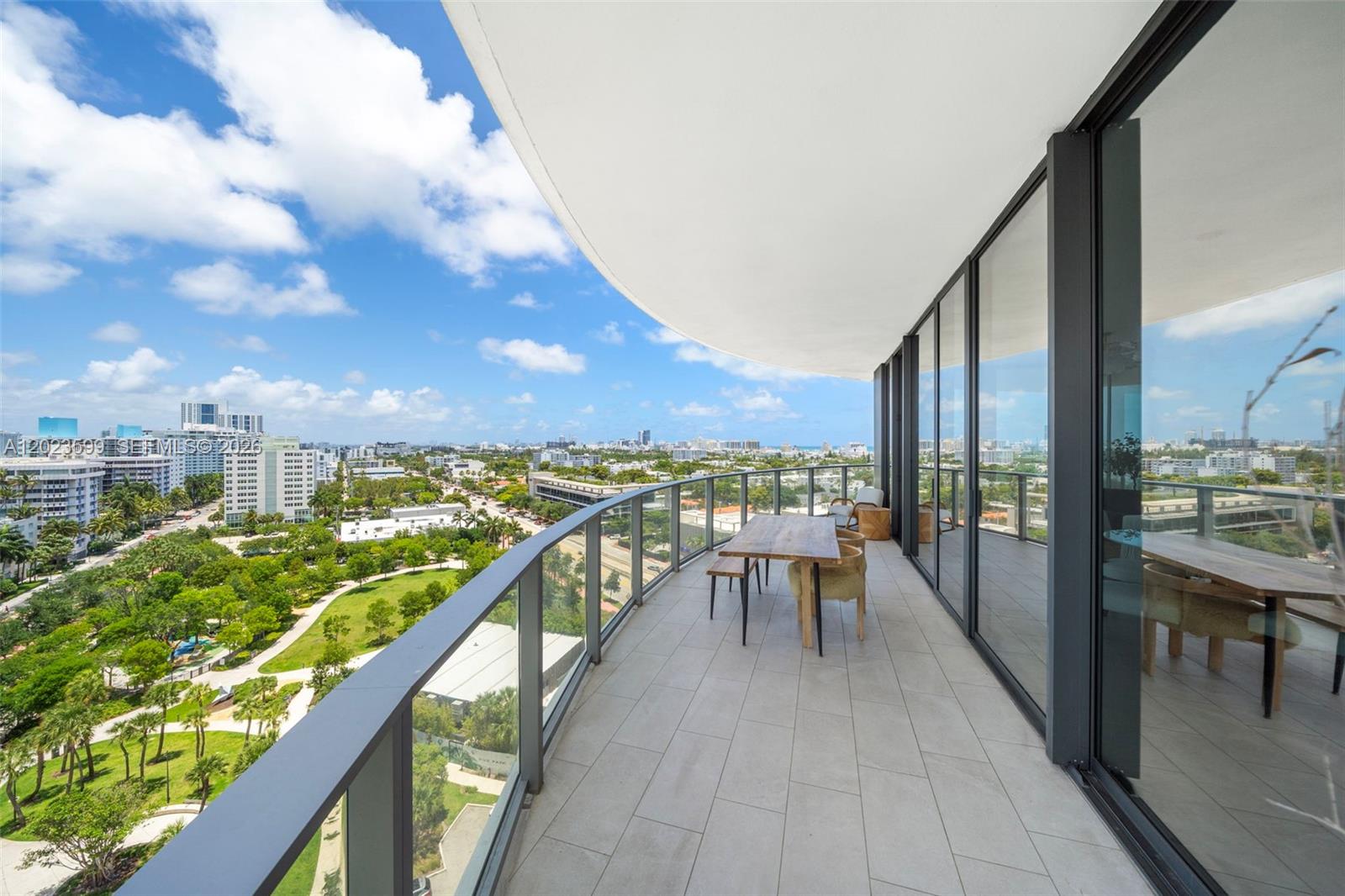 FIVE PARK - Residential
