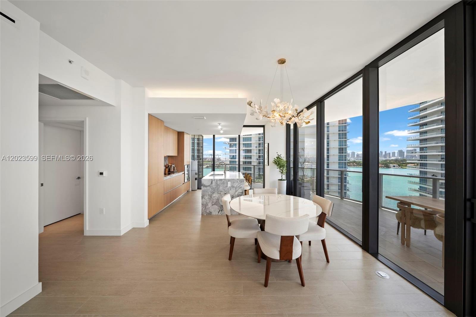 FIVE PARK - Residential