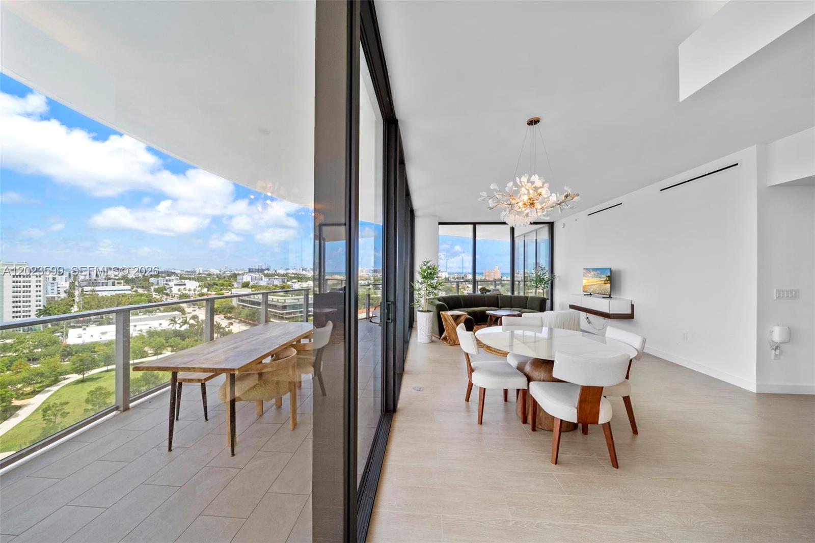 FIVE PARK - Residential