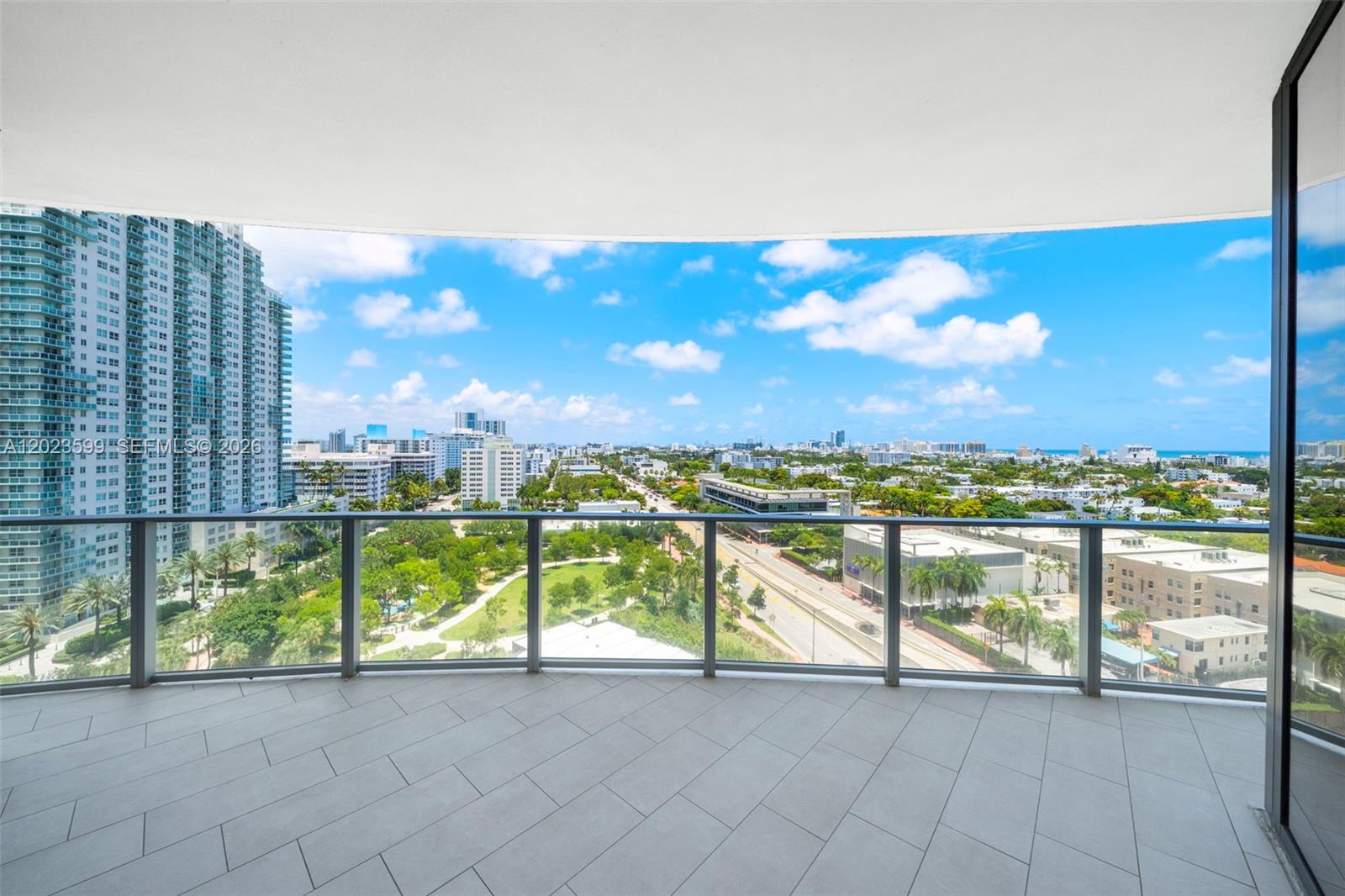 FIVE PARK - Residential