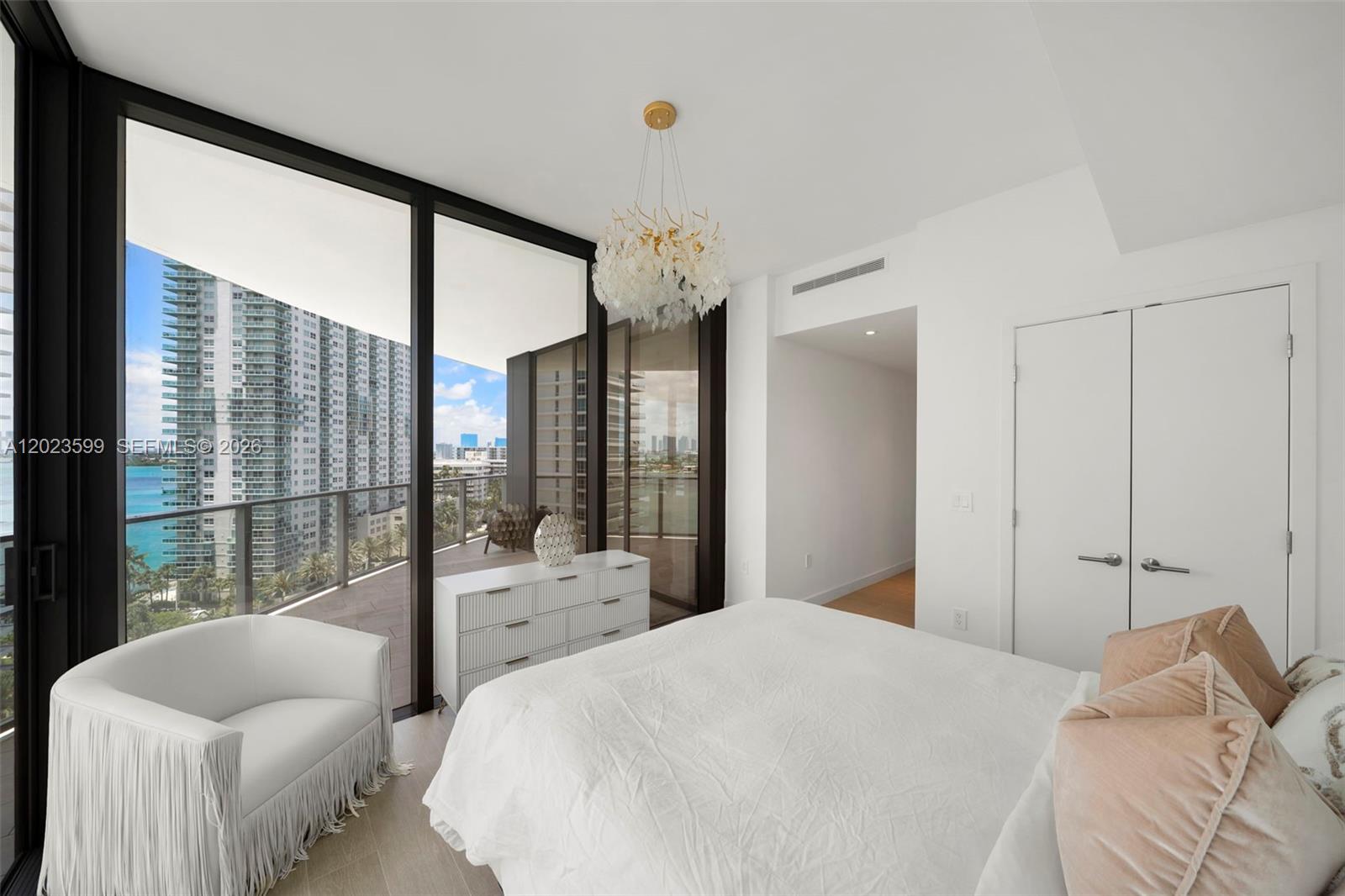 FIVE PARK - Residential