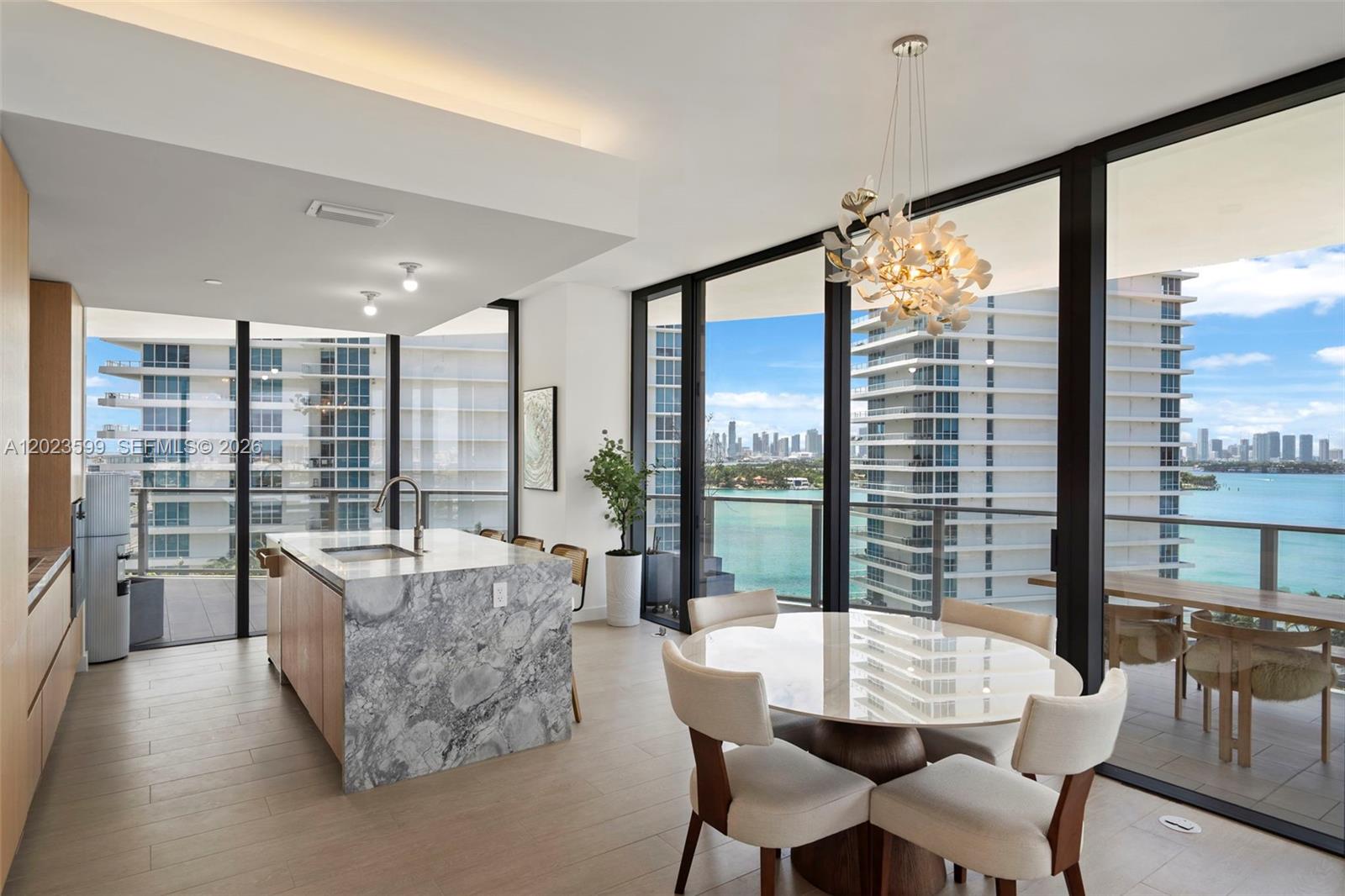 FIVE PARK - Residential
