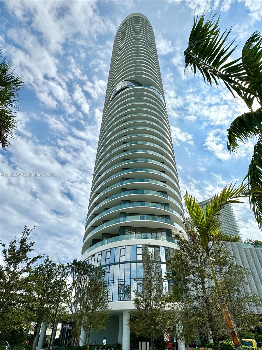 FIVE PARK - Residential