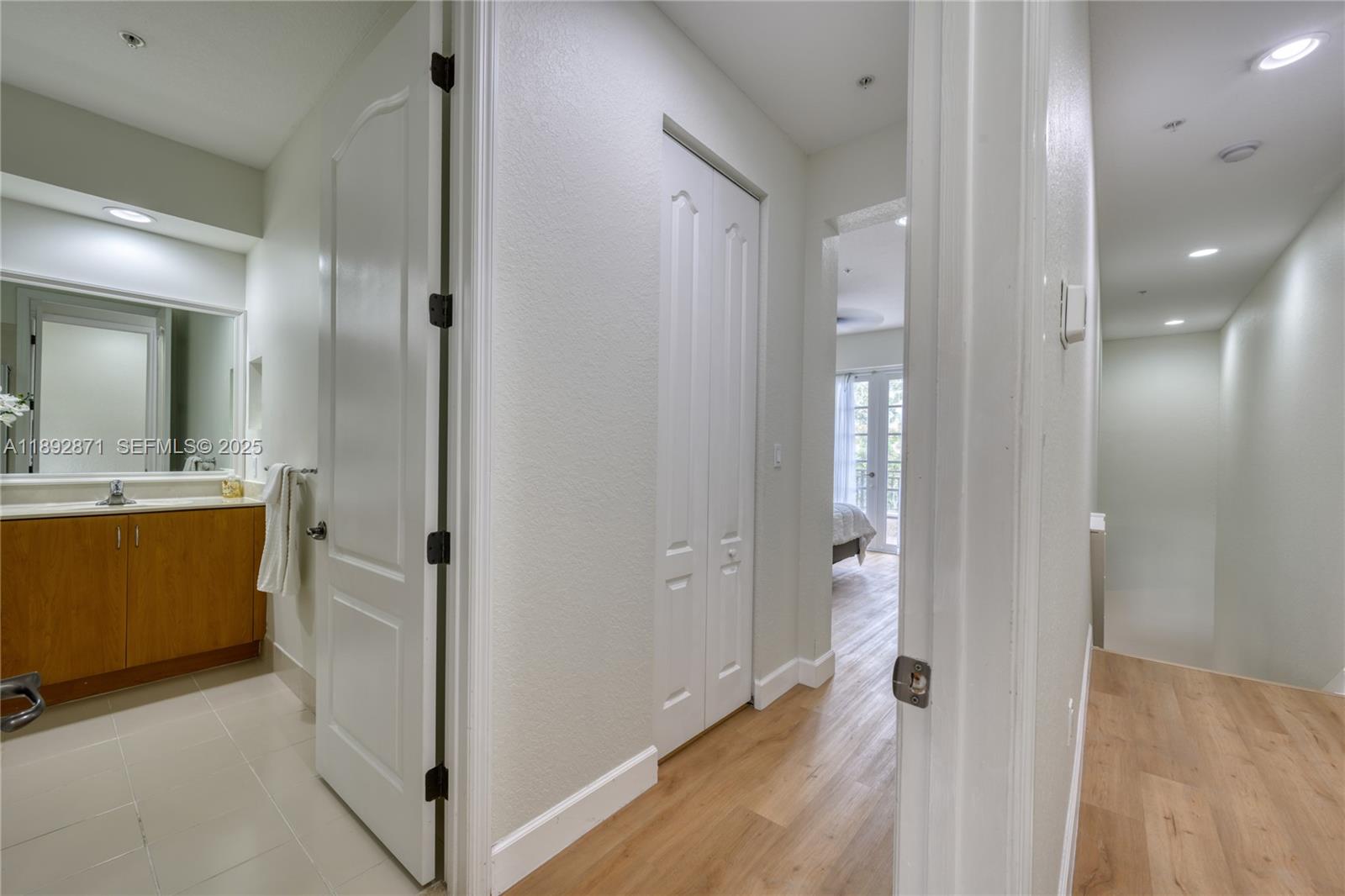 COBBLESTONE CONDO - Residential