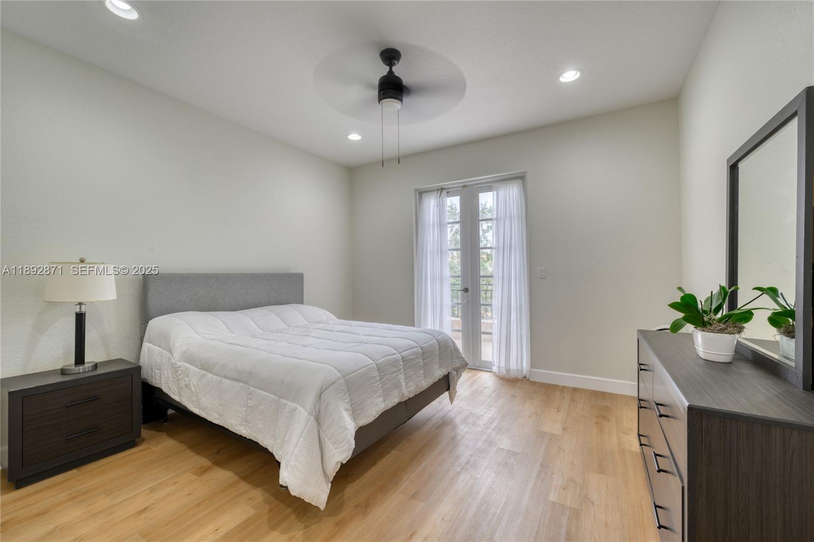 COBBLESTONE CONDO - Residential