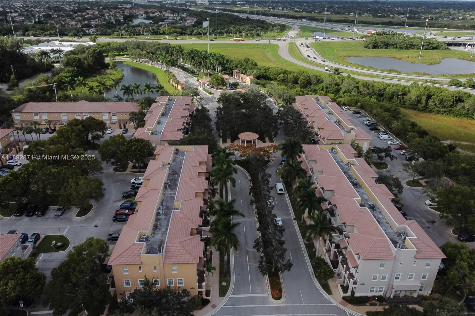 COBBLESTONE CONDO - Residential