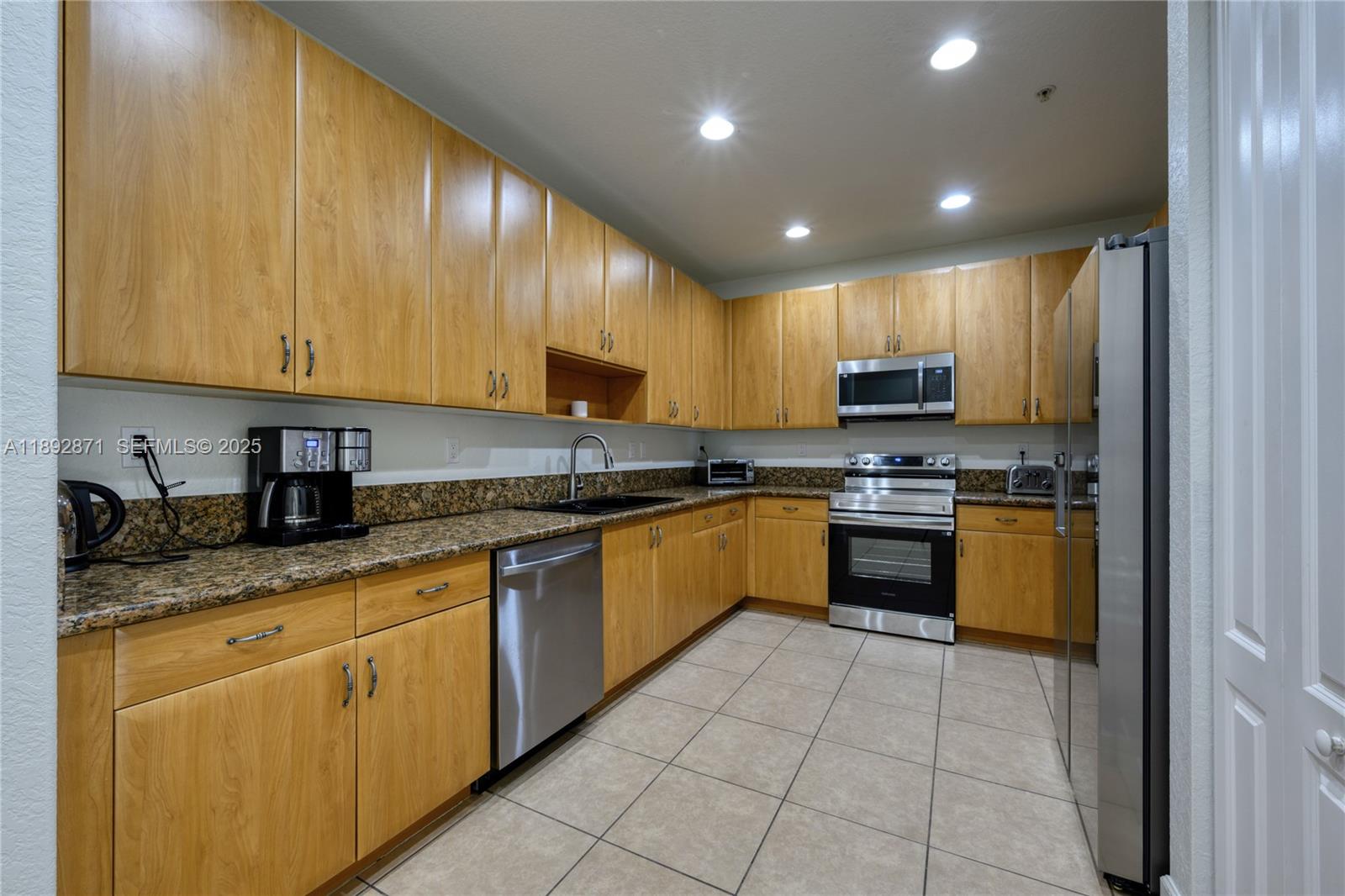 COBBLESTONE CONDO - Residential