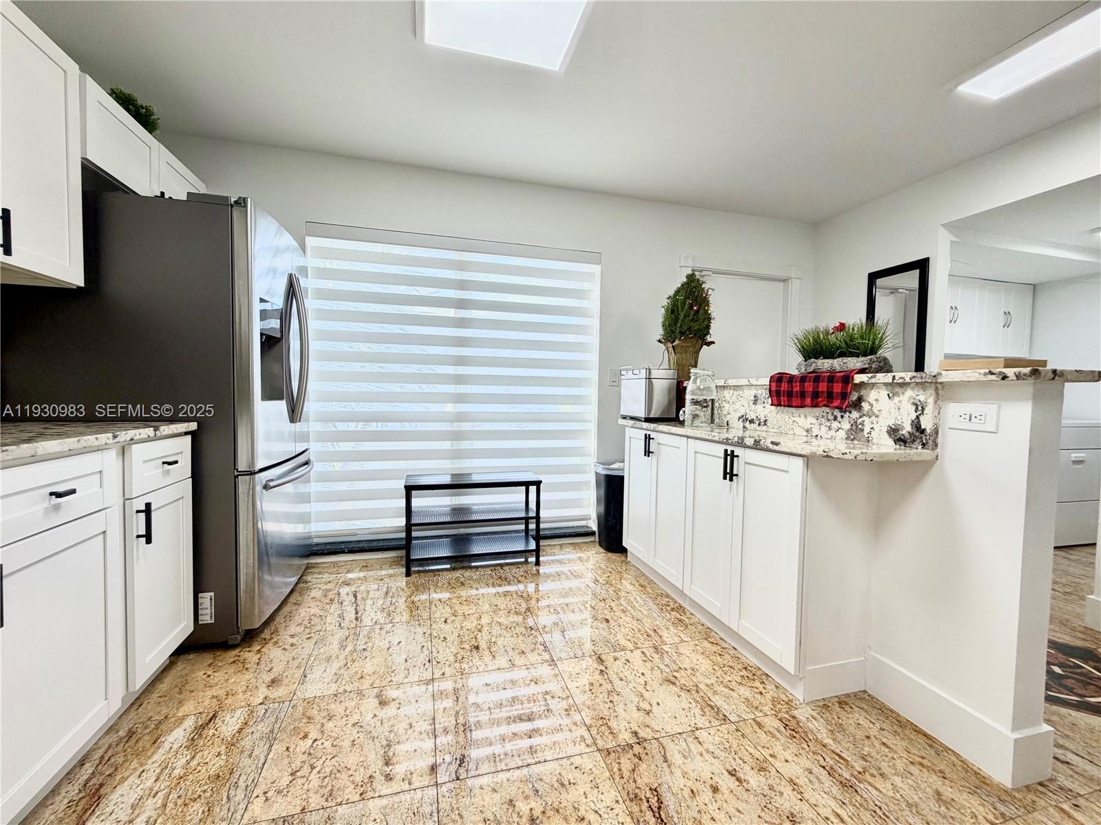 TOWNHOUSES OF VENETIAN PA - Residential