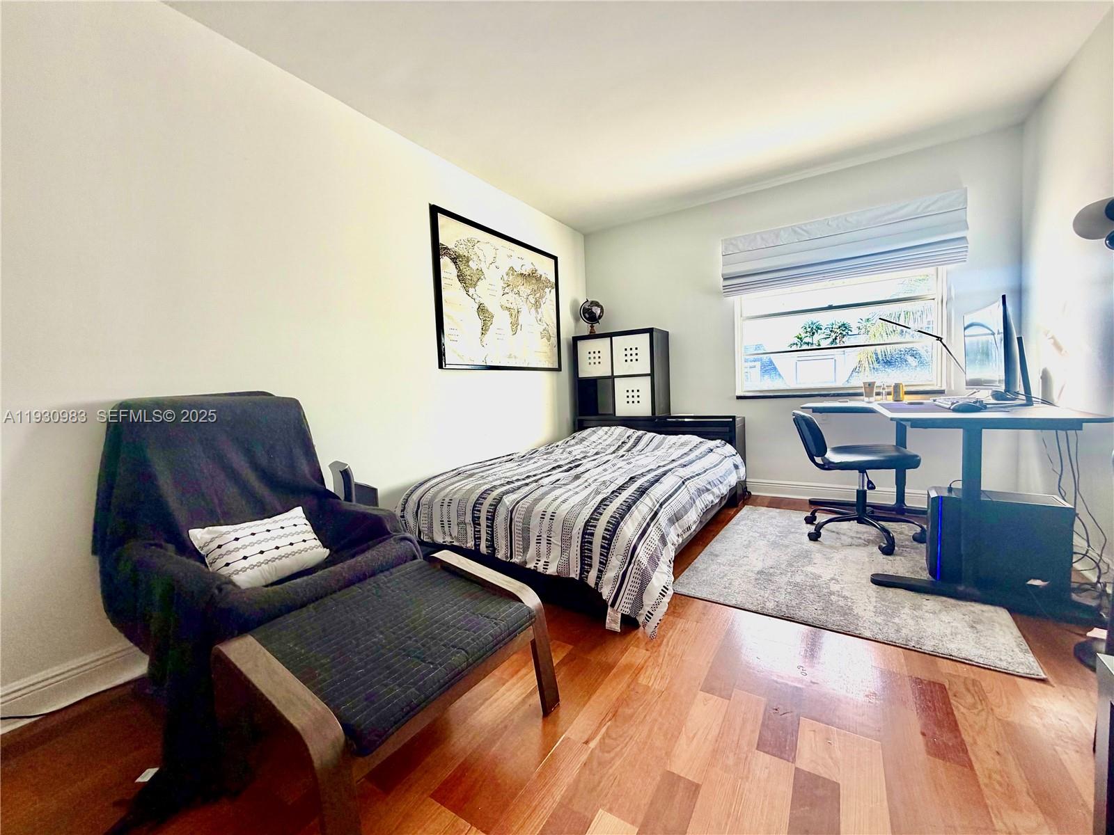 TOWNHOUSES OF VENETIAN PA - Residential