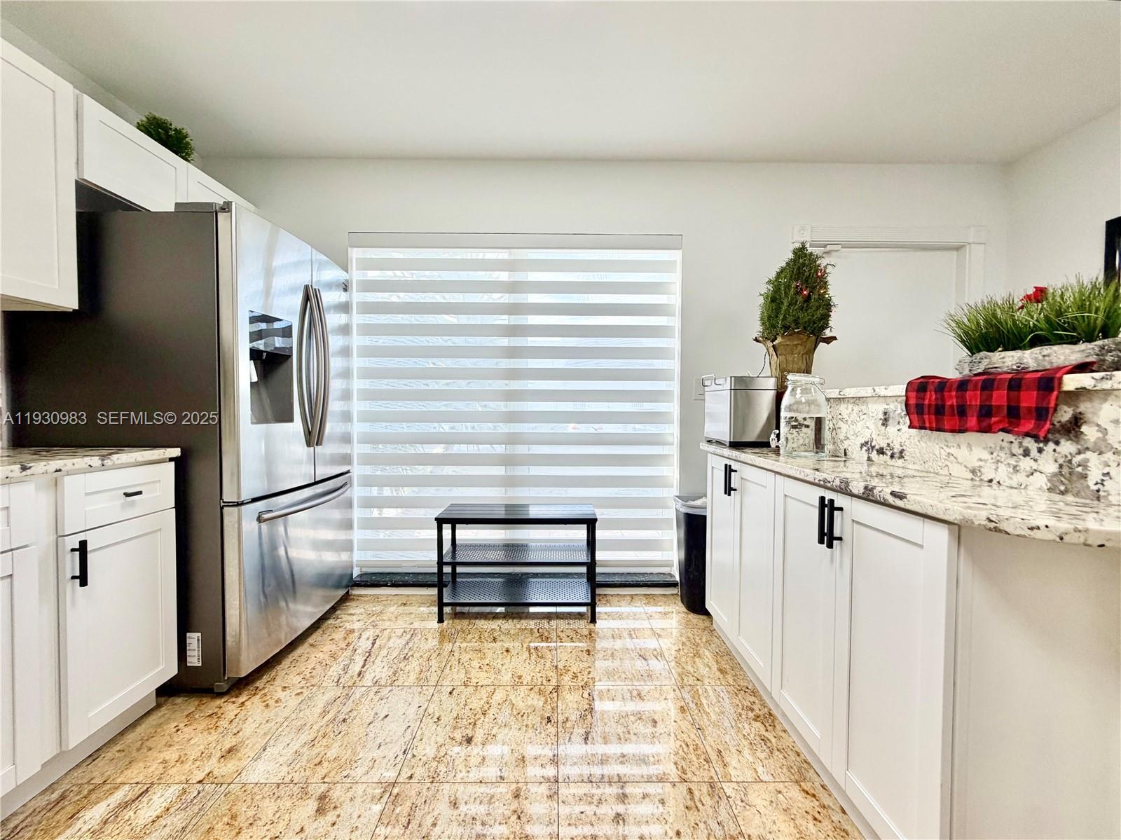 TOWNHOUSES OF VENETIAN PA - Residential