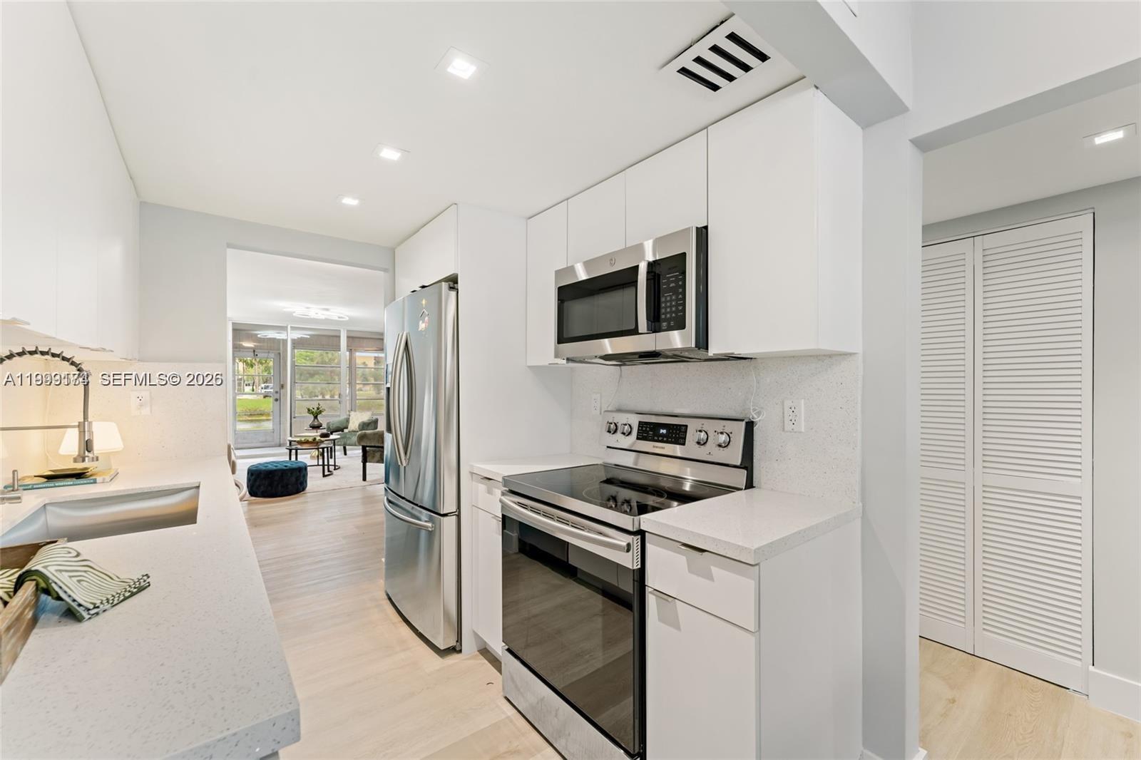 3141 NW 47th Ter 121