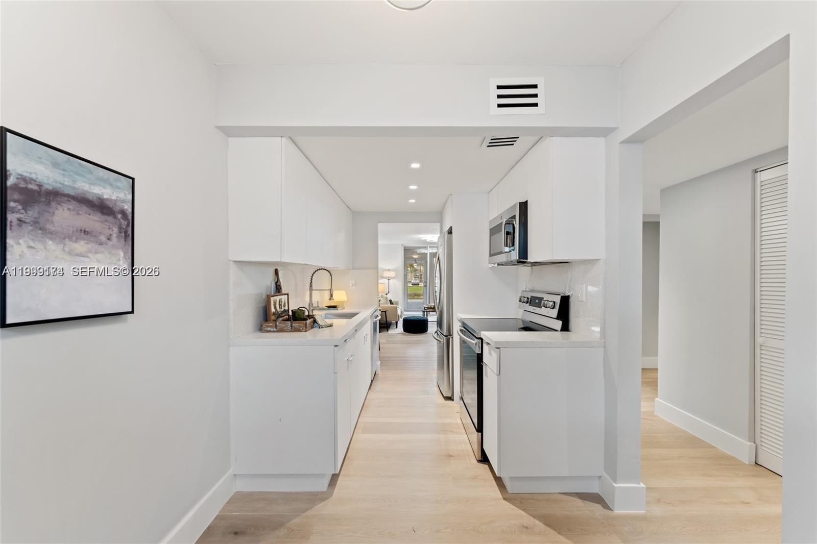 CYPRESS CHASE NORTH NO 3 - Residential