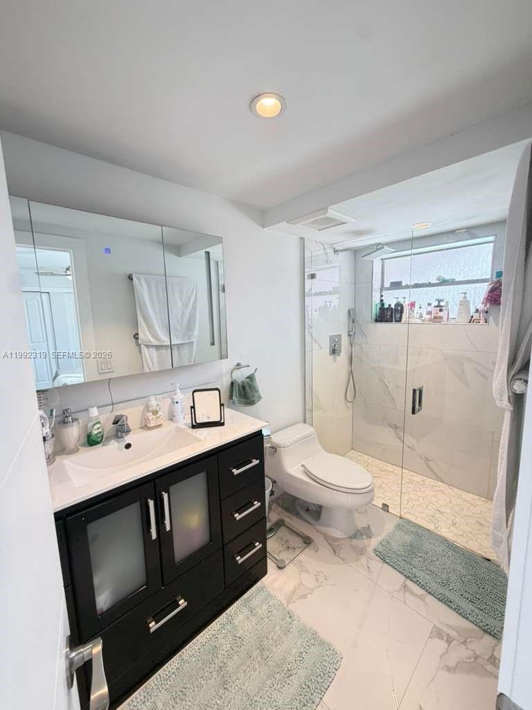 CASA DEL SOL CONDO - Residential Lease