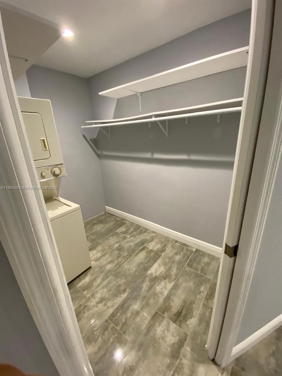 EVERETT ARMS NO 6 CONDO - Residential