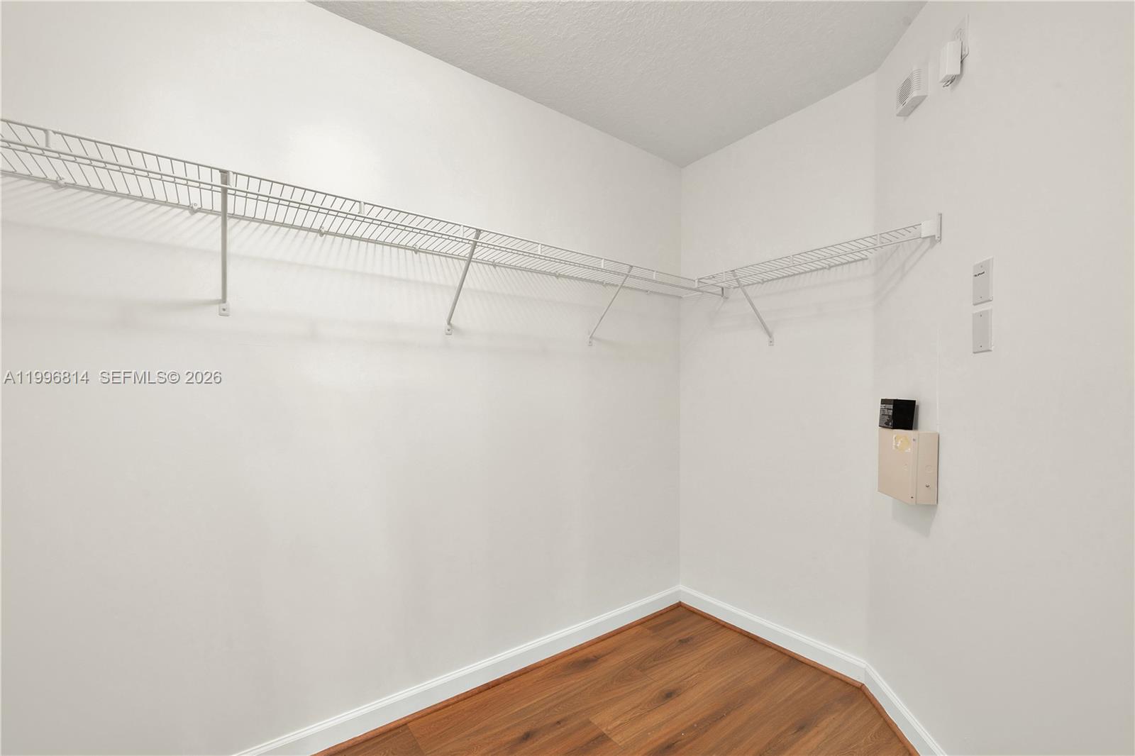 FOUR LAKES SEC 7 - Residential Lease