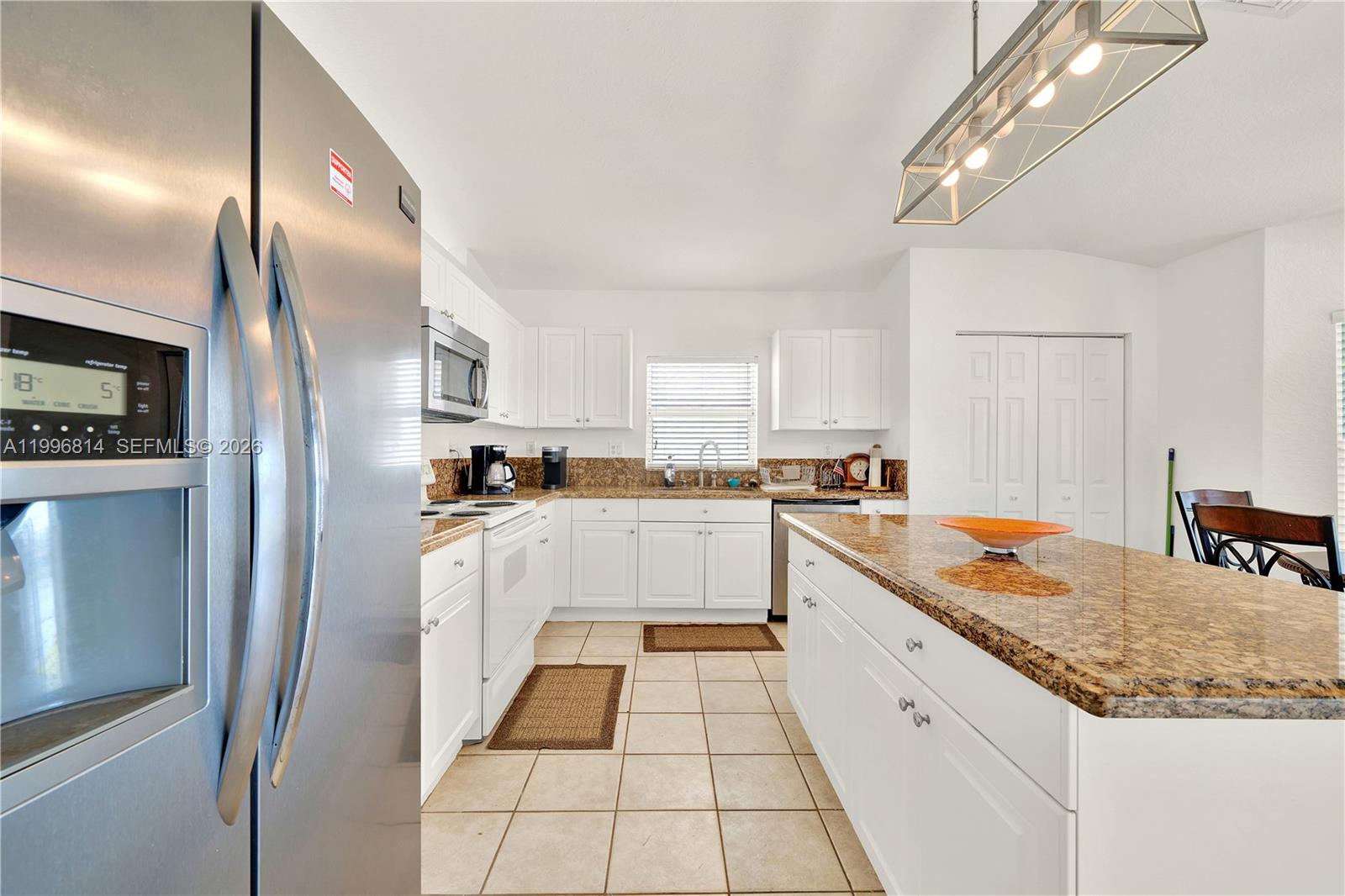 FOUR LAKES SEC 7 - Residential Lease