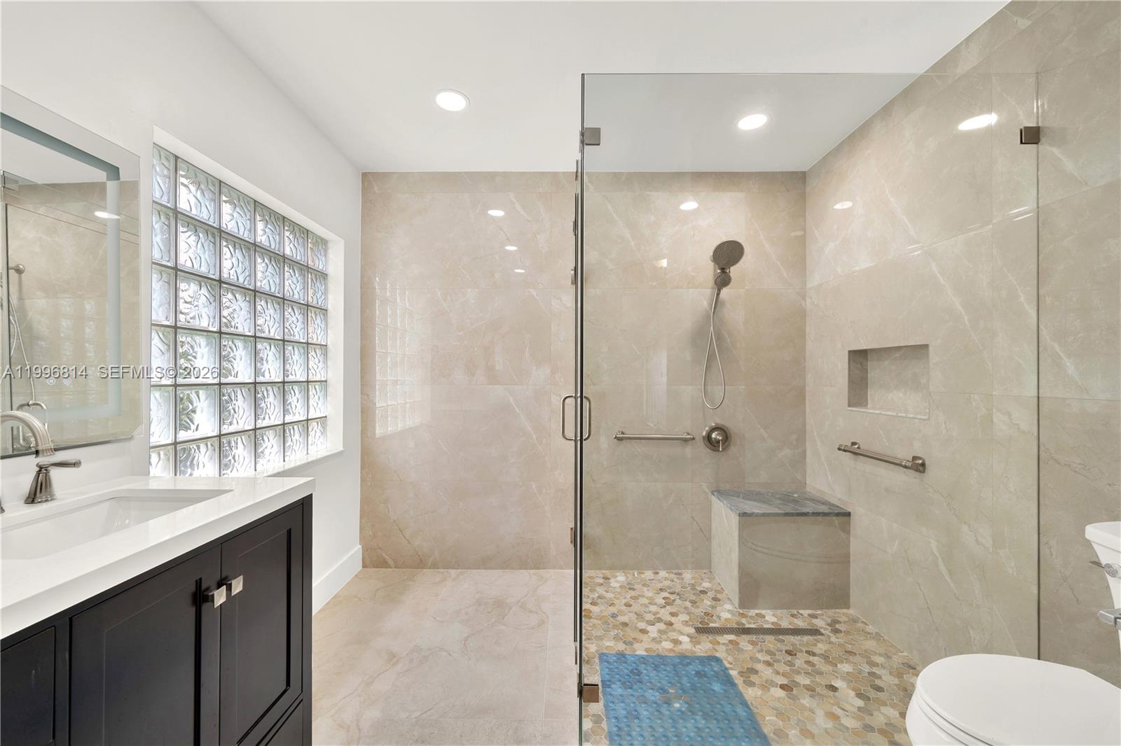 FOUR LAKES SEC 7 - Residential Lease