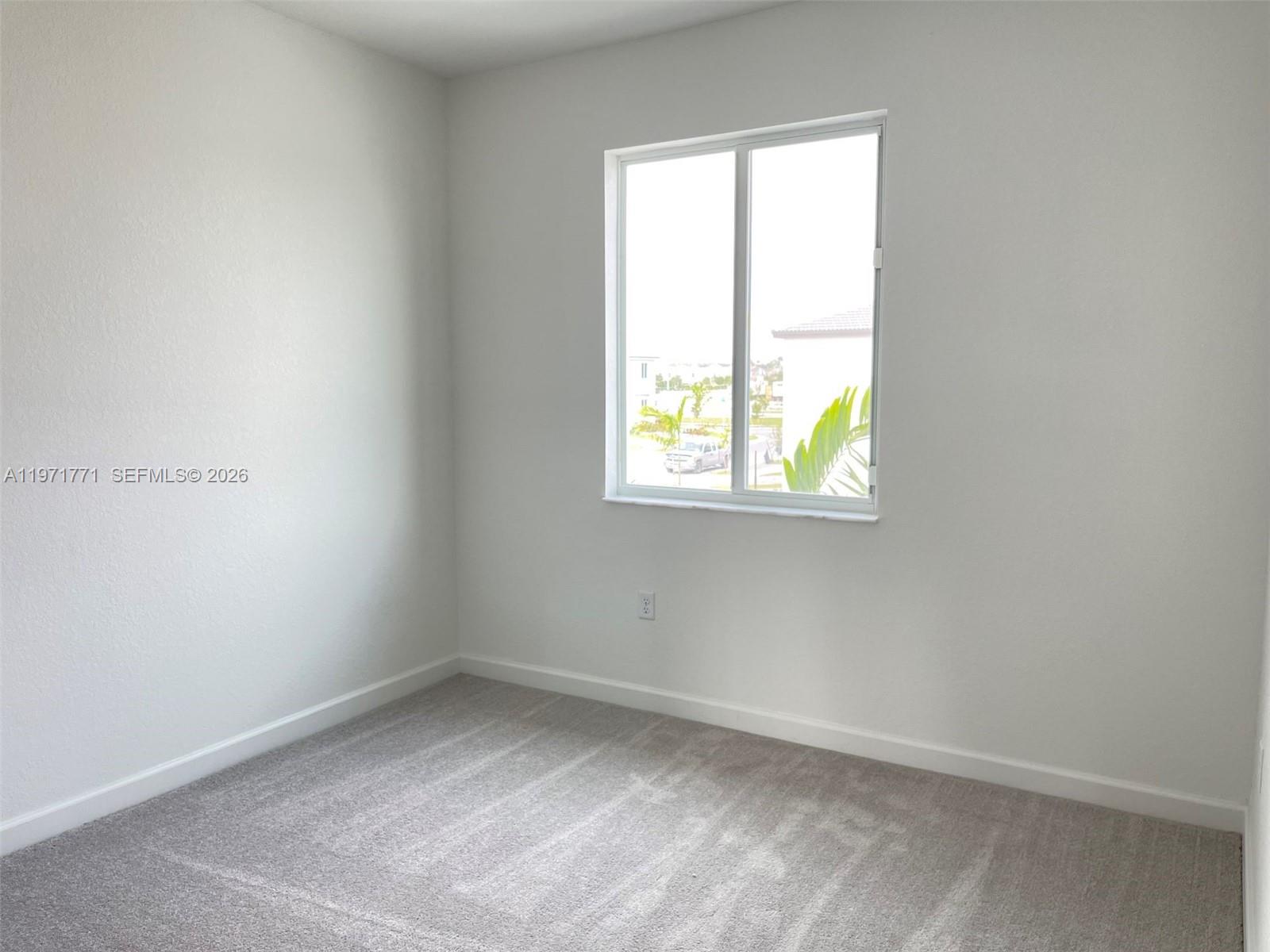 MIAMI LAND AND DEVELOPMEN - Residential Lease