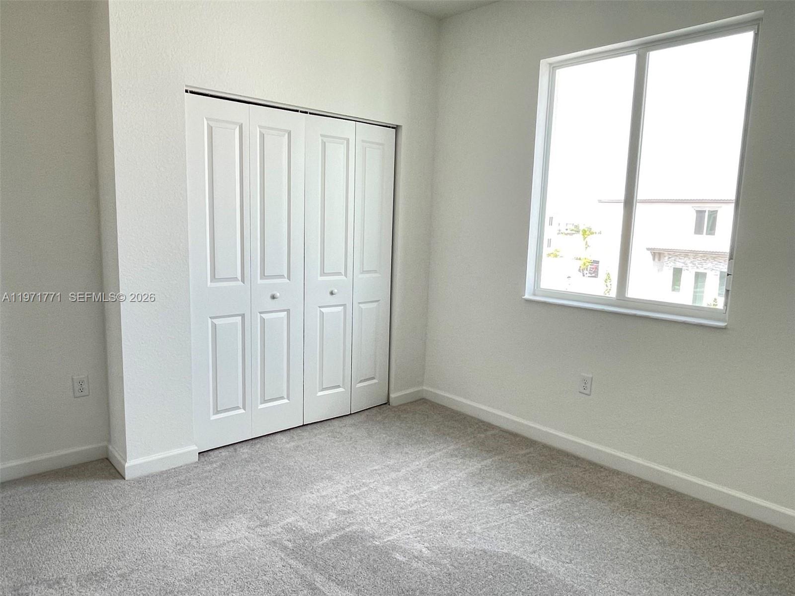 MIAMI LAND AND DEVELOPMEN - Residential Lease