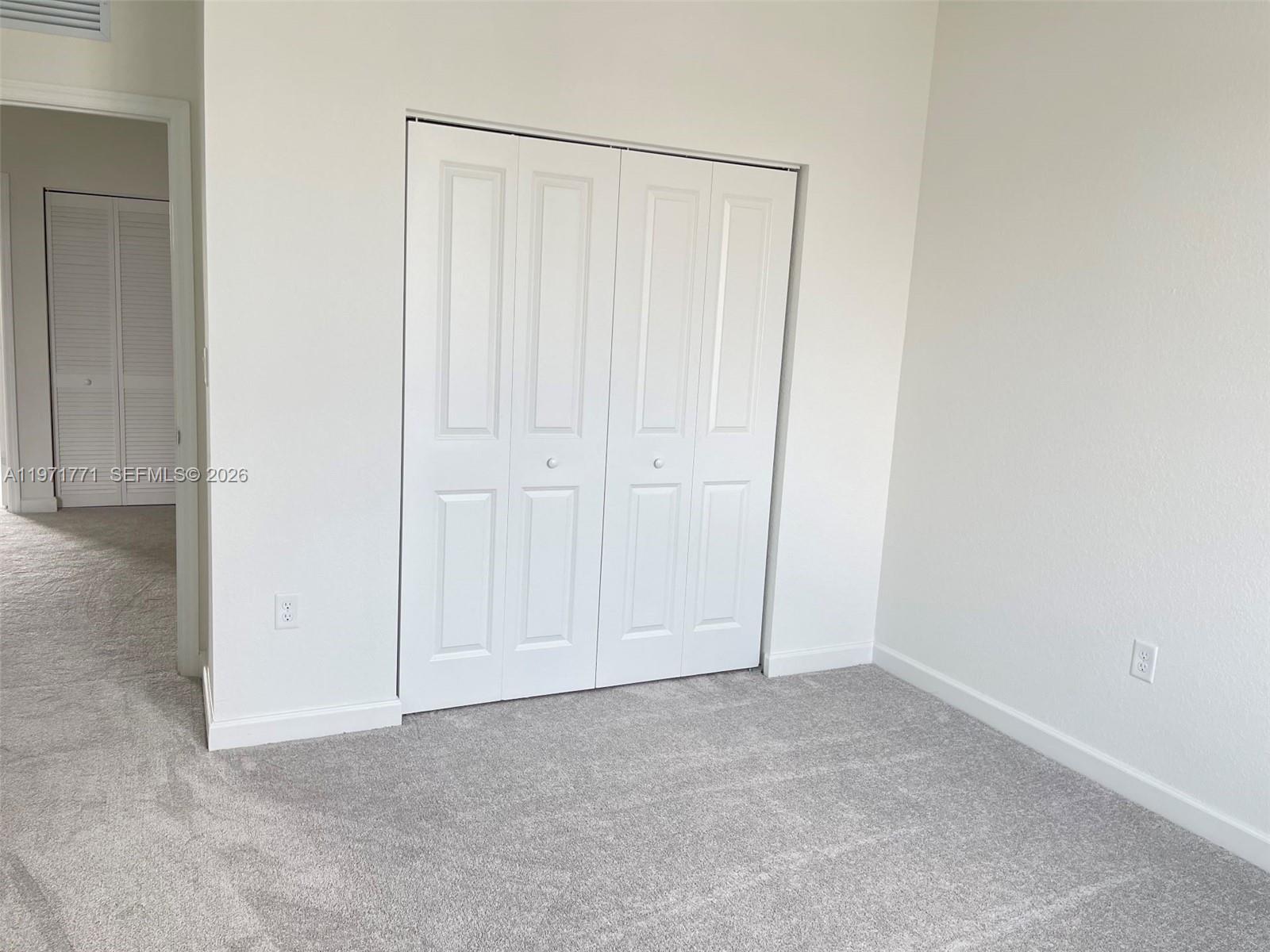 MIAMI LAND AND DEVELOPMEN - Residential Lease