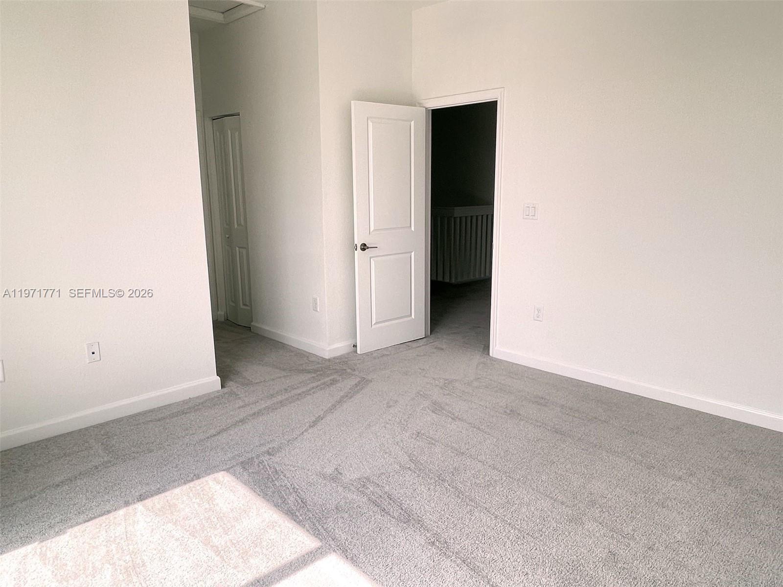 MIAMI LAND AND DEVELOPMEN - Residential Lease