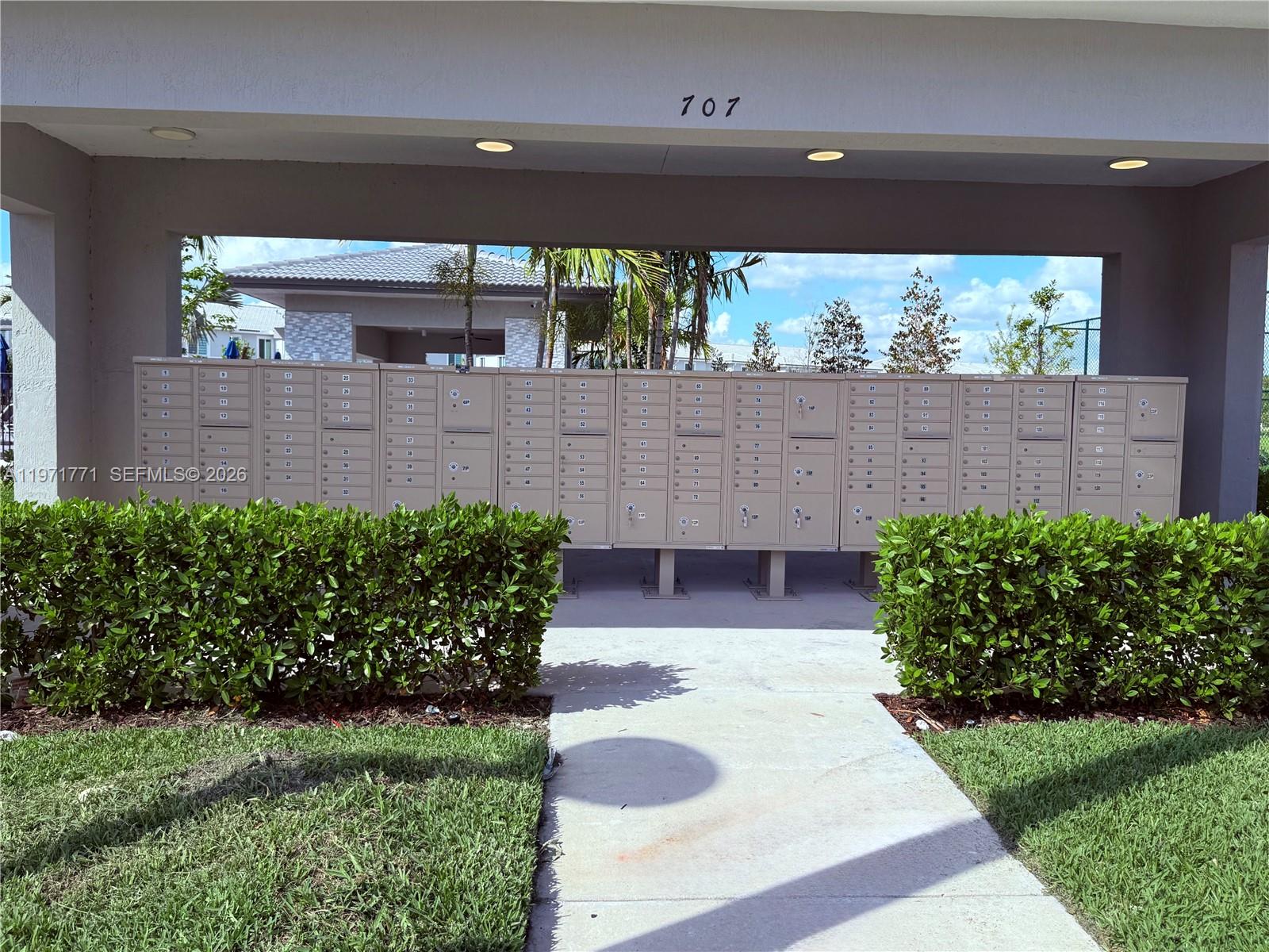 MIAMI LAND AND DEVELOPMEN - Residential Lease