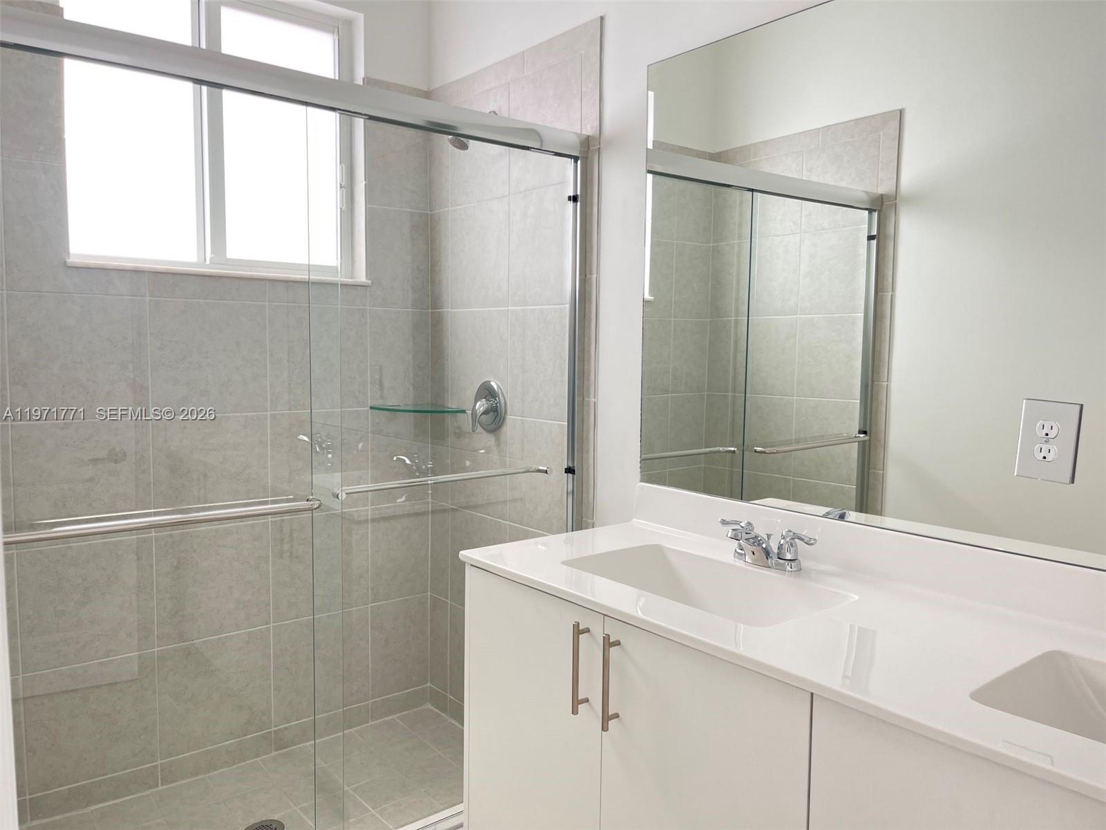 MIAMI LAND AND DEVELOPMEN - Residential Lease