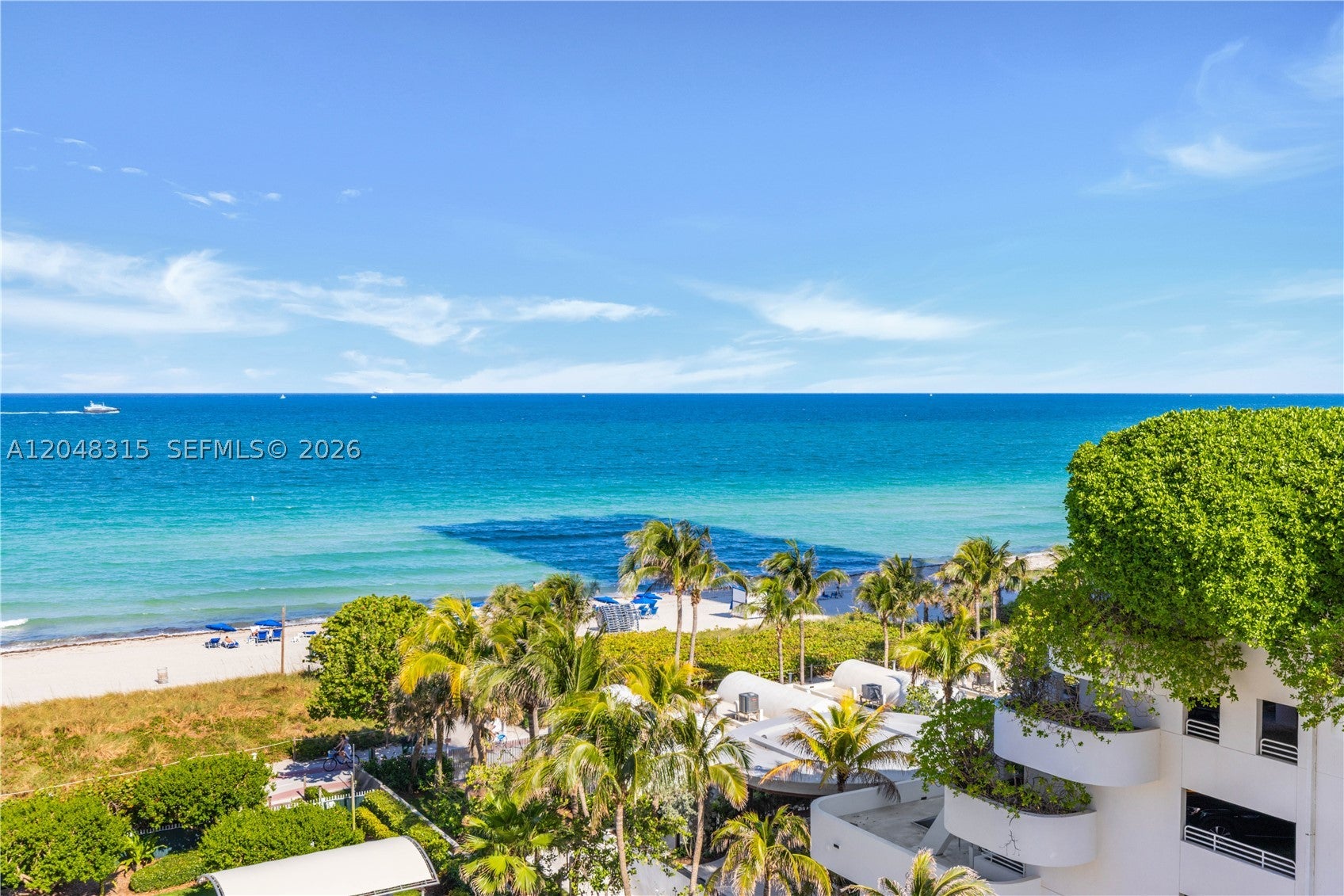 6423 Collins Ave 703
