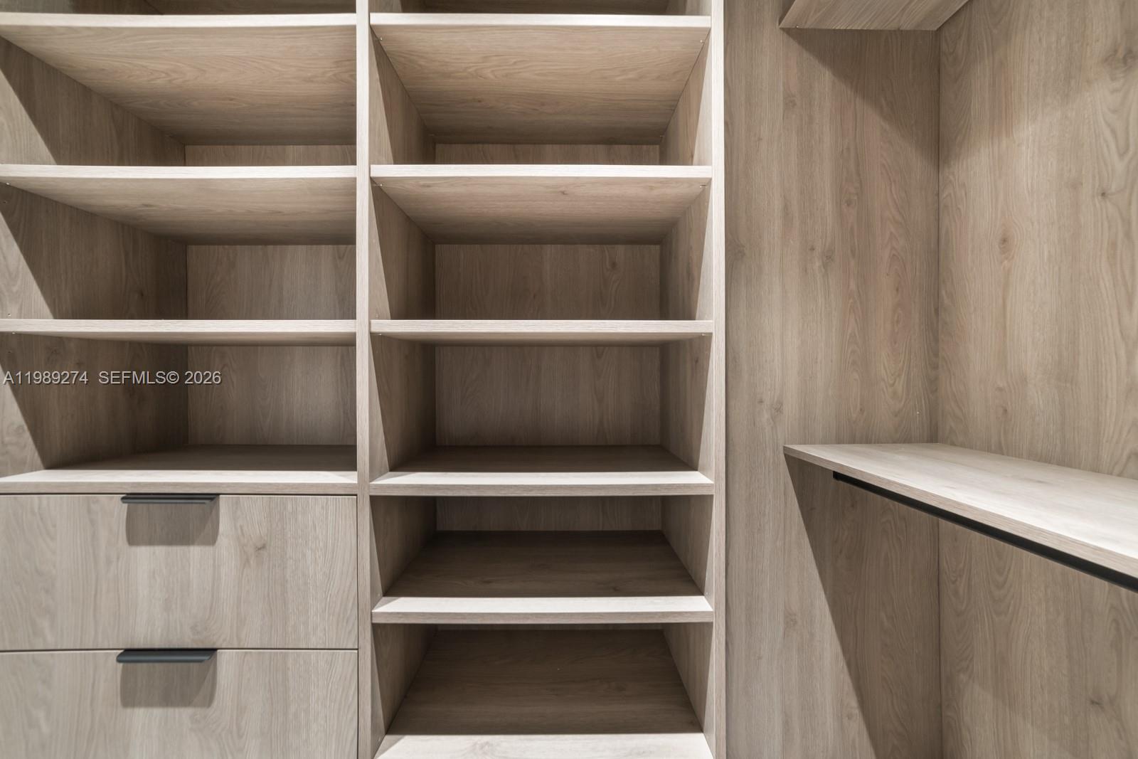 RAINTREE LAKE SEC THREE - Residential