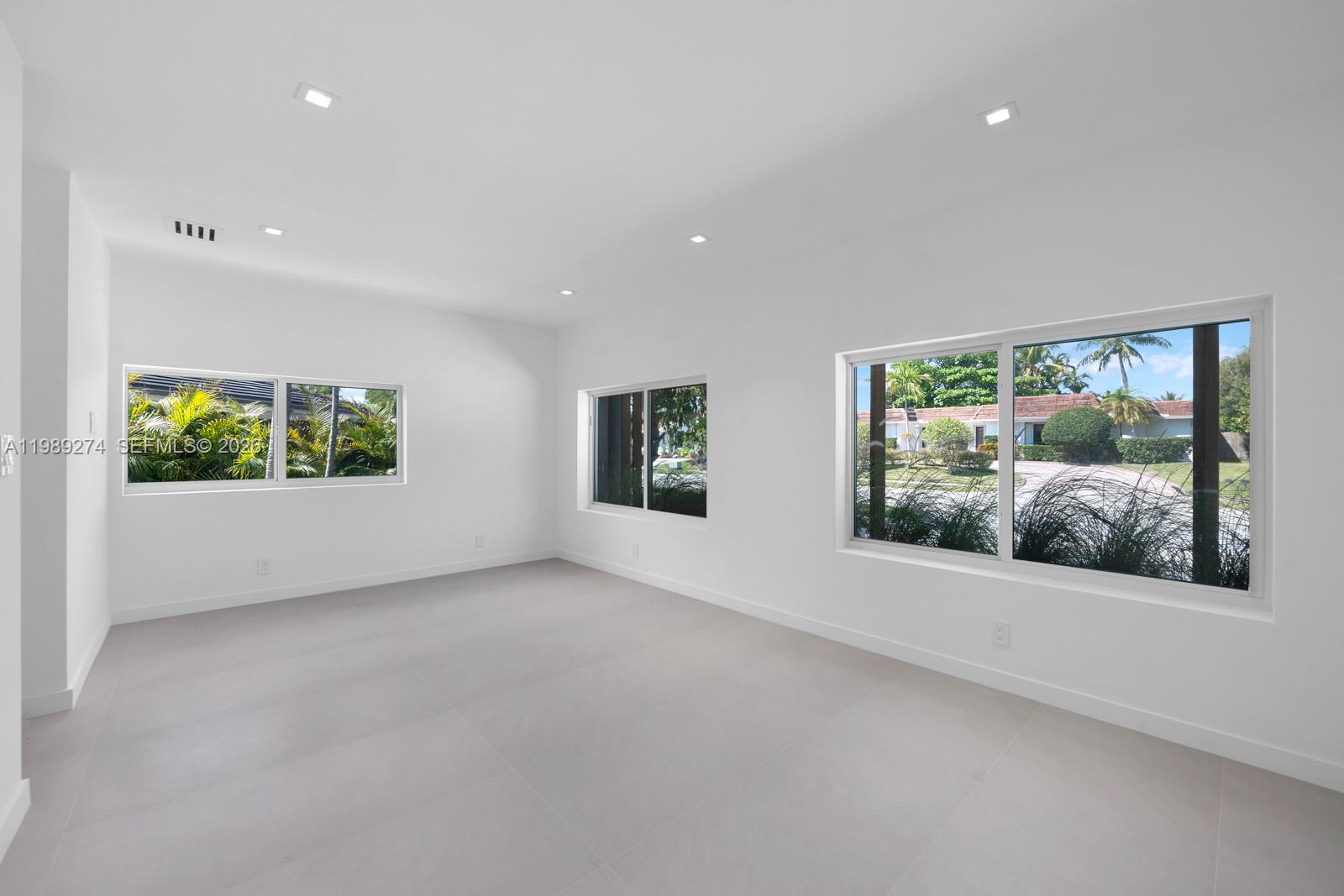 RAINTREE LAKE SEC THREE - Residential