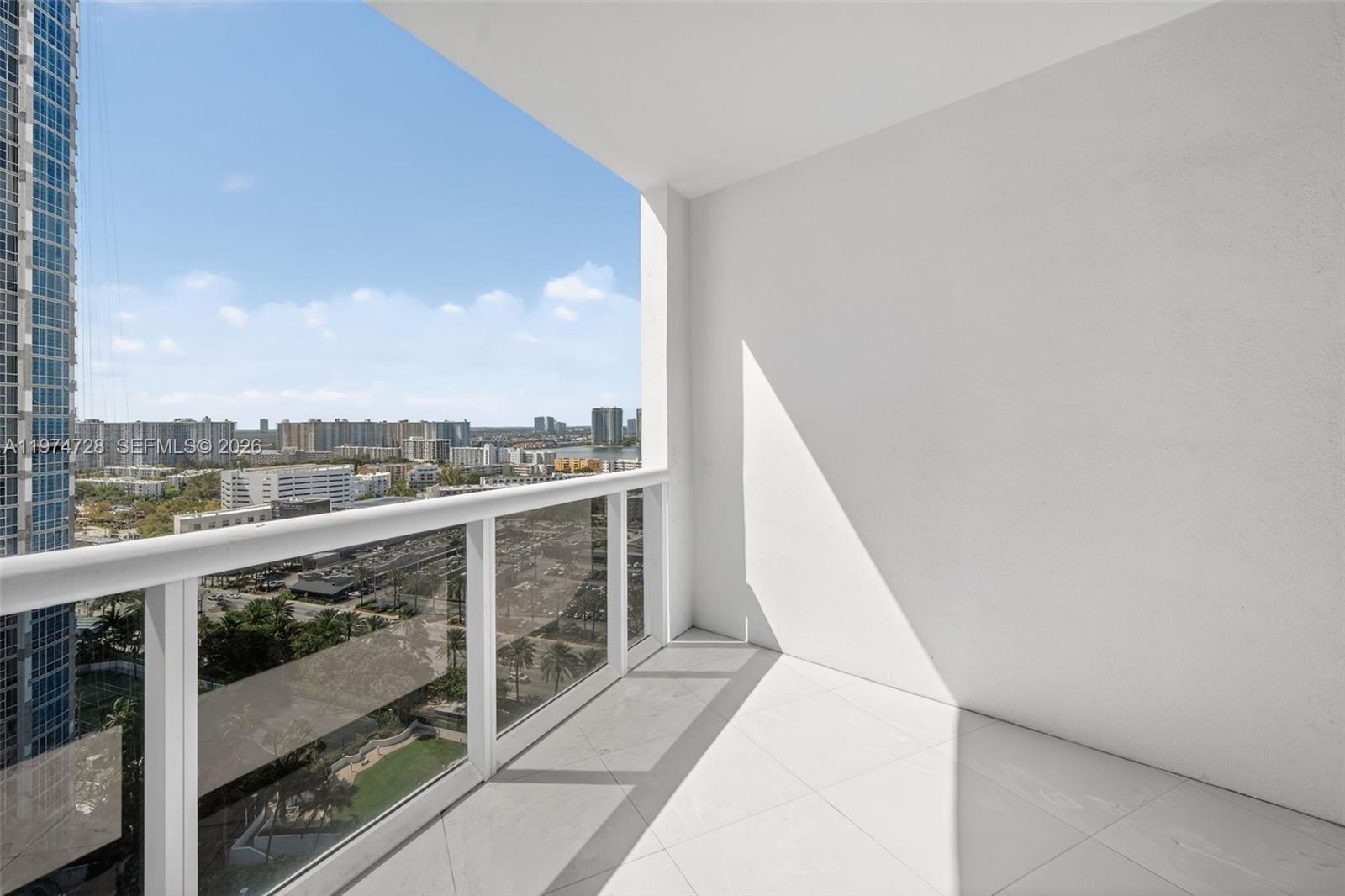 TRUMP ROYALE CONDO - Residential