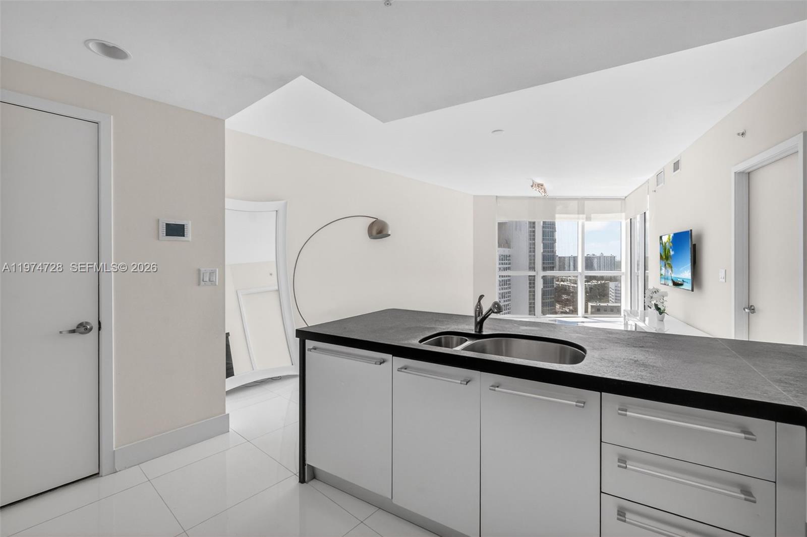 TRUMP ROYALE CONDO - Residential