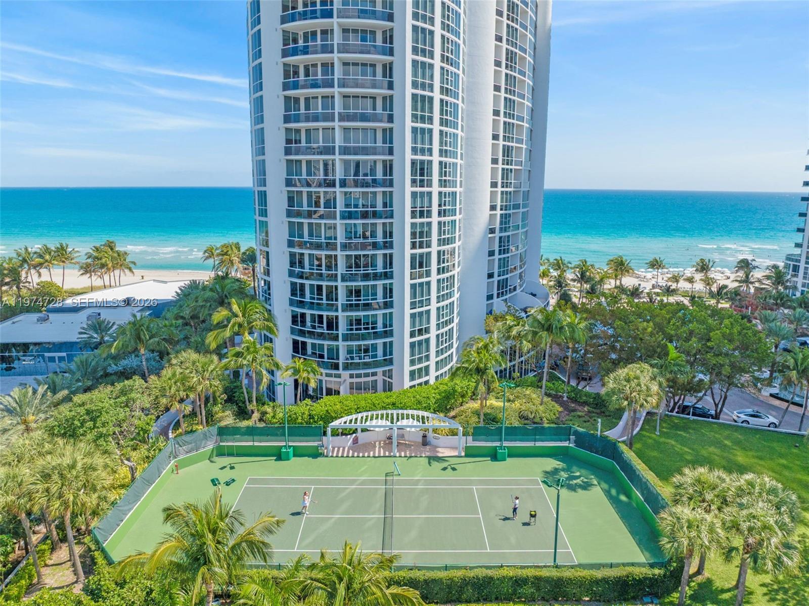 TRUMP ROYALE CONDO - Residential