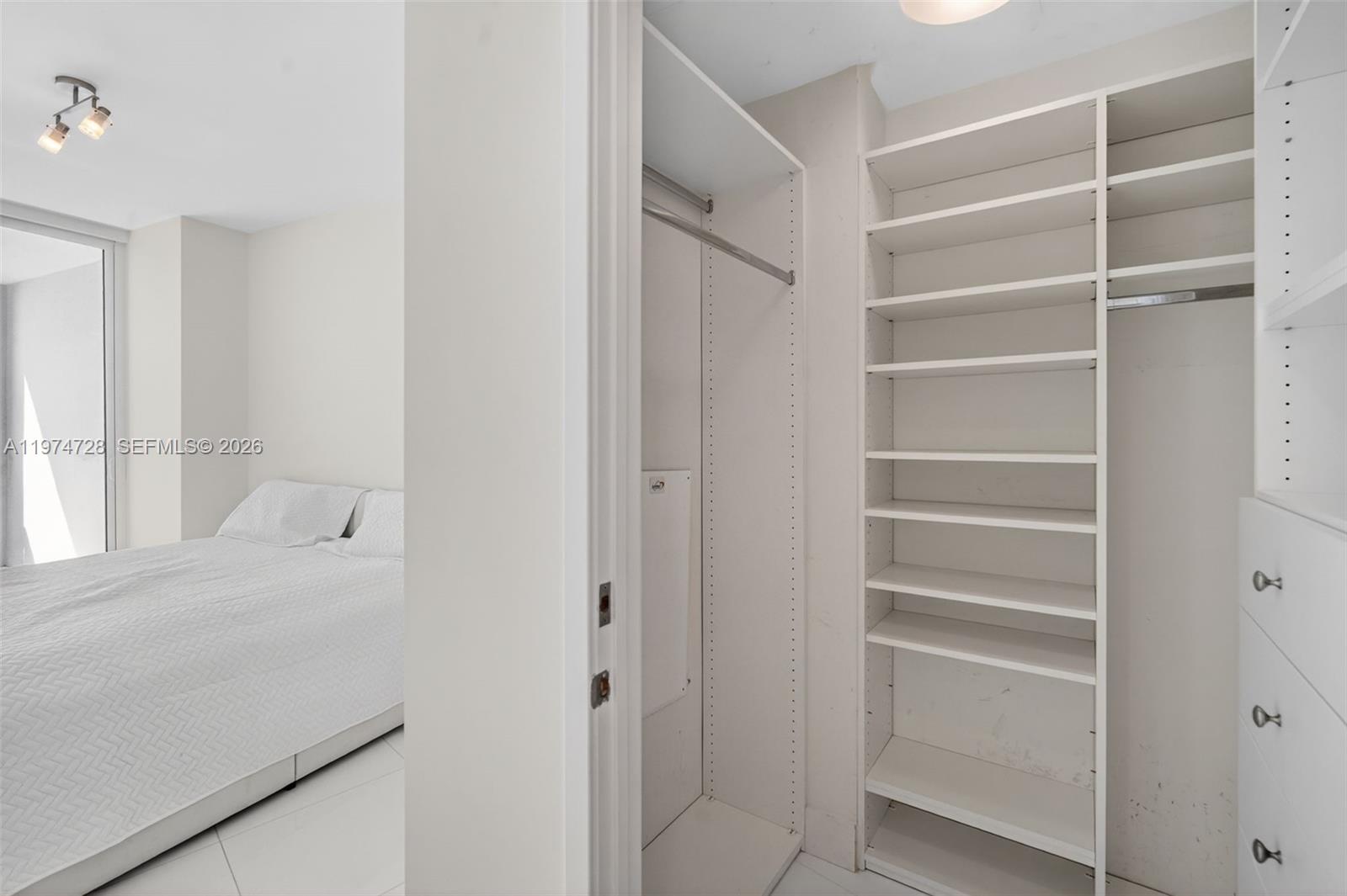 TRUMP ROYALE CONDO - Residential