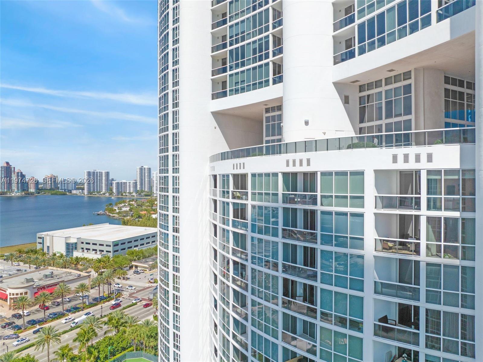 TRUMP ROYALE CONDO - Residential