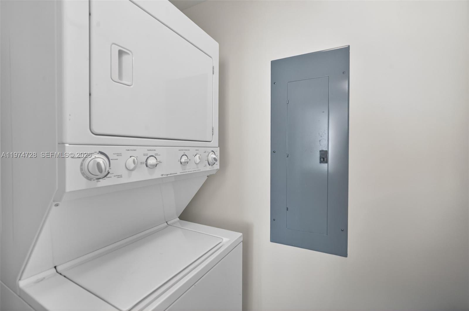 TRUMP ROYALE CONDO - Residential