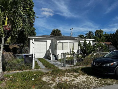 1071 NE 160th Ter North Miami Beach FL 33162