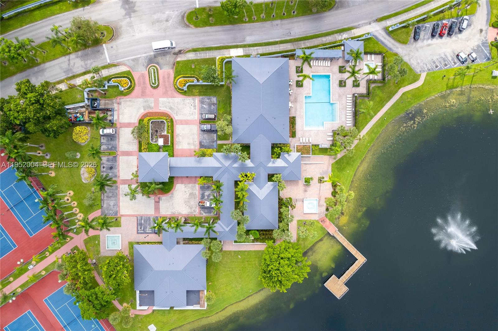 MOORS POINTE CONDO - Residential