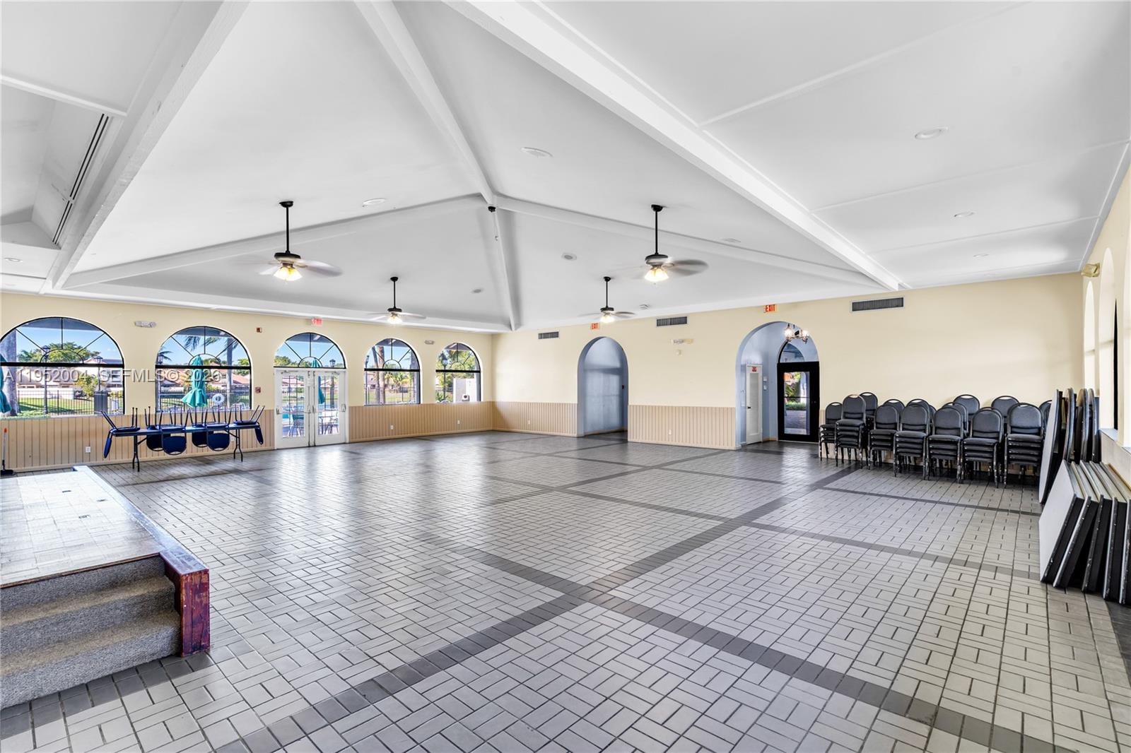 MOORS POINTE CONDO - Residential