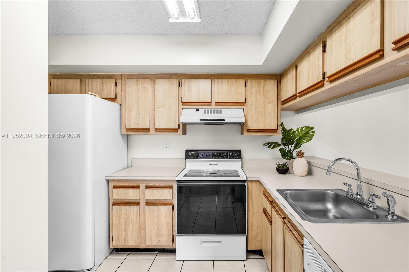 MOORS POINTE CONDO - Residential