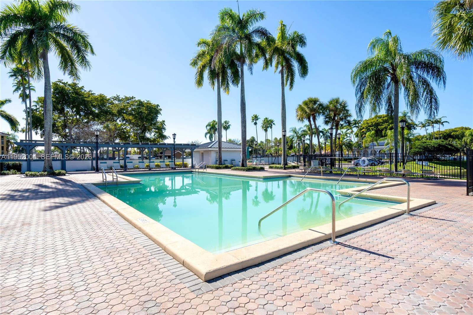 MOORS POINTE CONDO - Residential