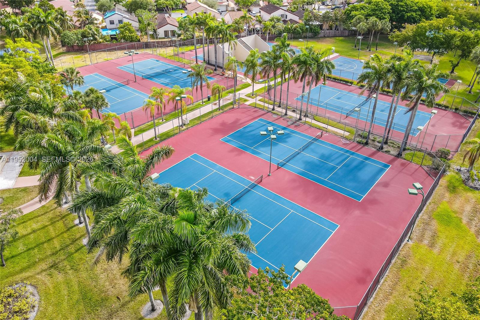 MOORS POINTE CONDO - Residential