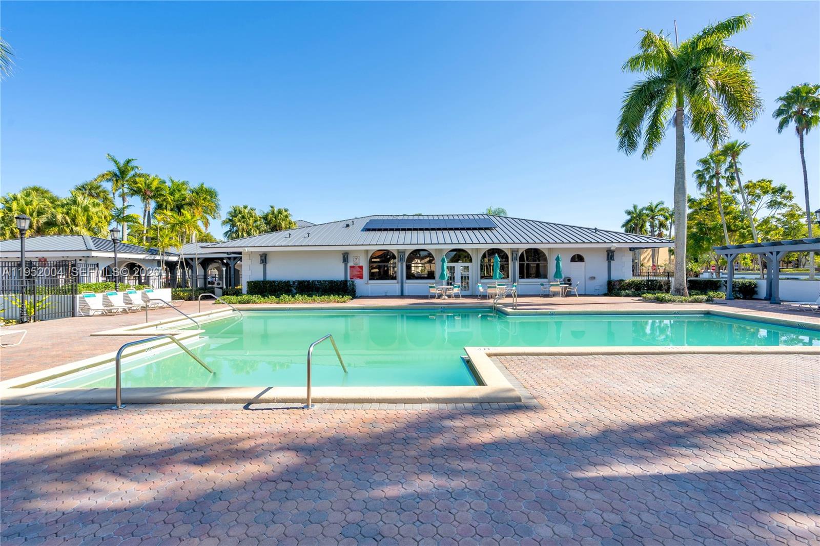 MOORS POINTE CONDO - Residential