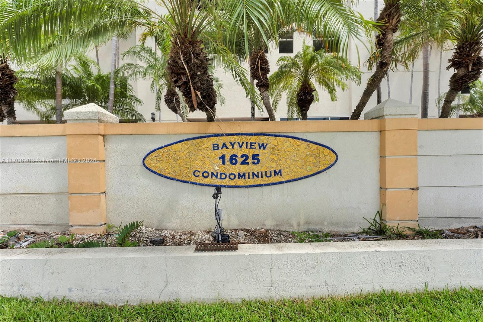 Property for Sale at 1625 Kennedy Causeway 704D, North Bay Village, Miami-Dade County, Florida - Bedrooms: 1 
Bathrooms: 1  - $380,000