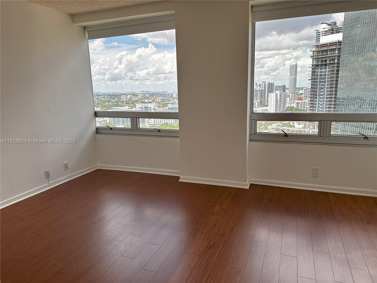 THE PALACE CONDO - Residential